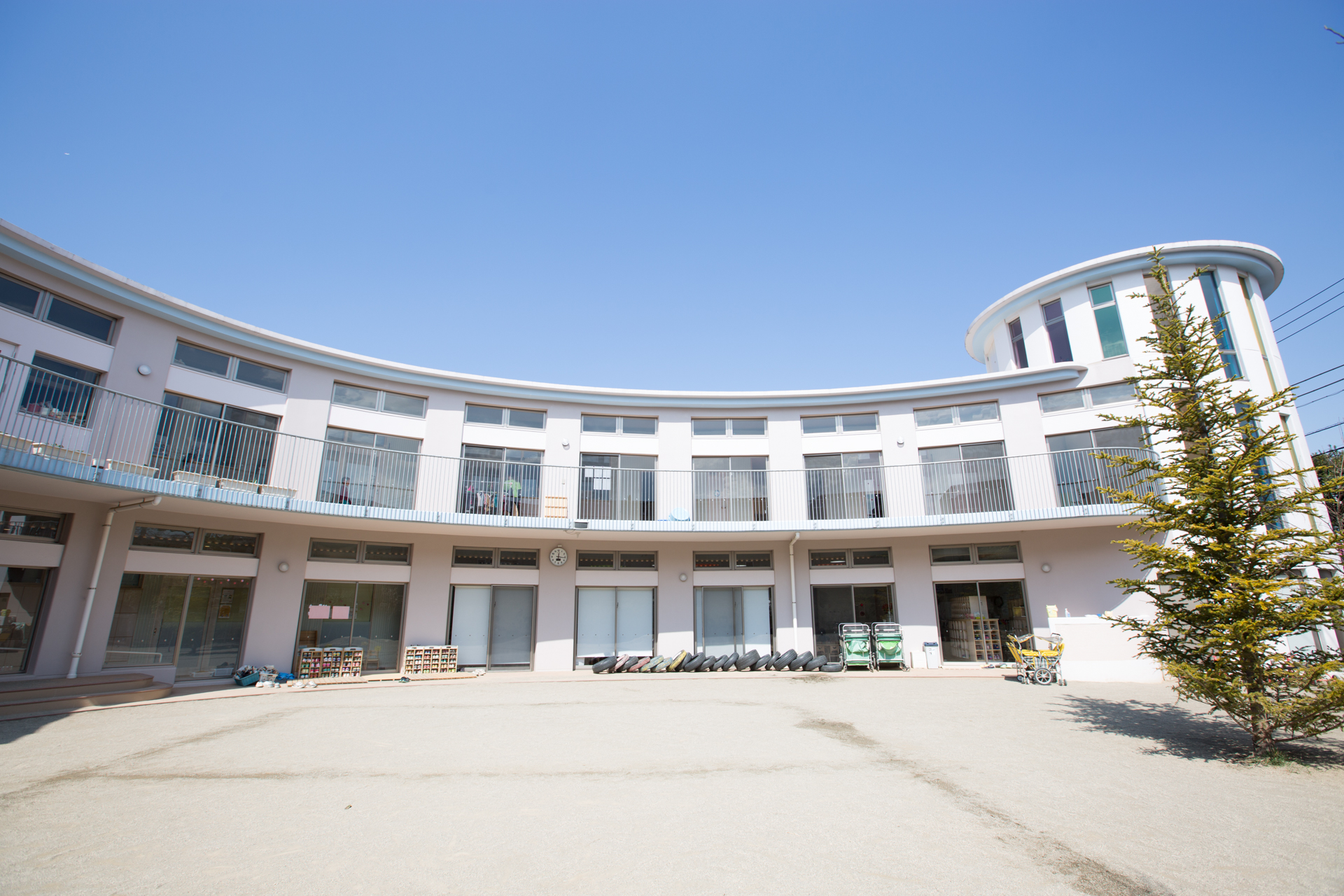 園舎外観
