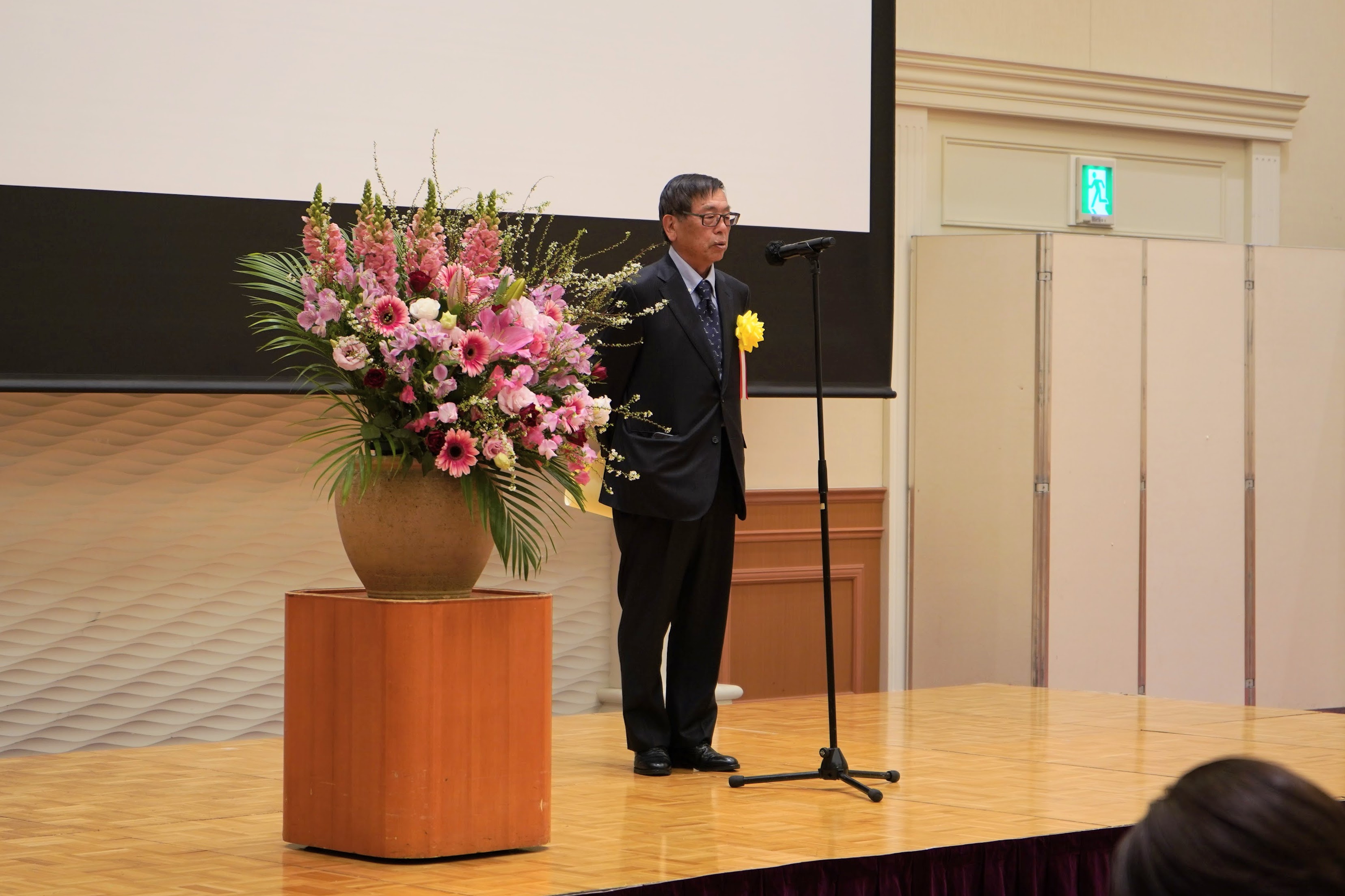 建設をご担当くださいました 大須賀技建株式会社 代表取締役 大須賀様 に感謝状を贈呈いたしました